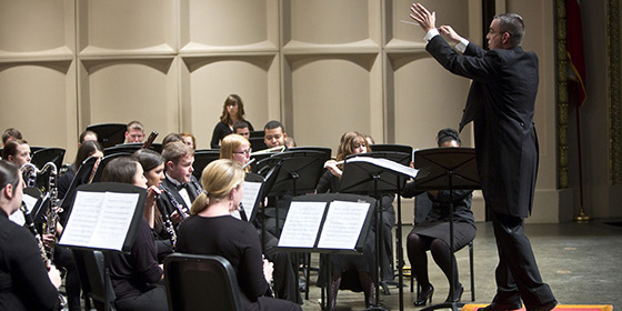 Scott Deppe directing the Wind Ensemble at Lamarrismo March 2013
